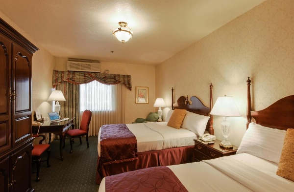 Carlyle Hotel Main image